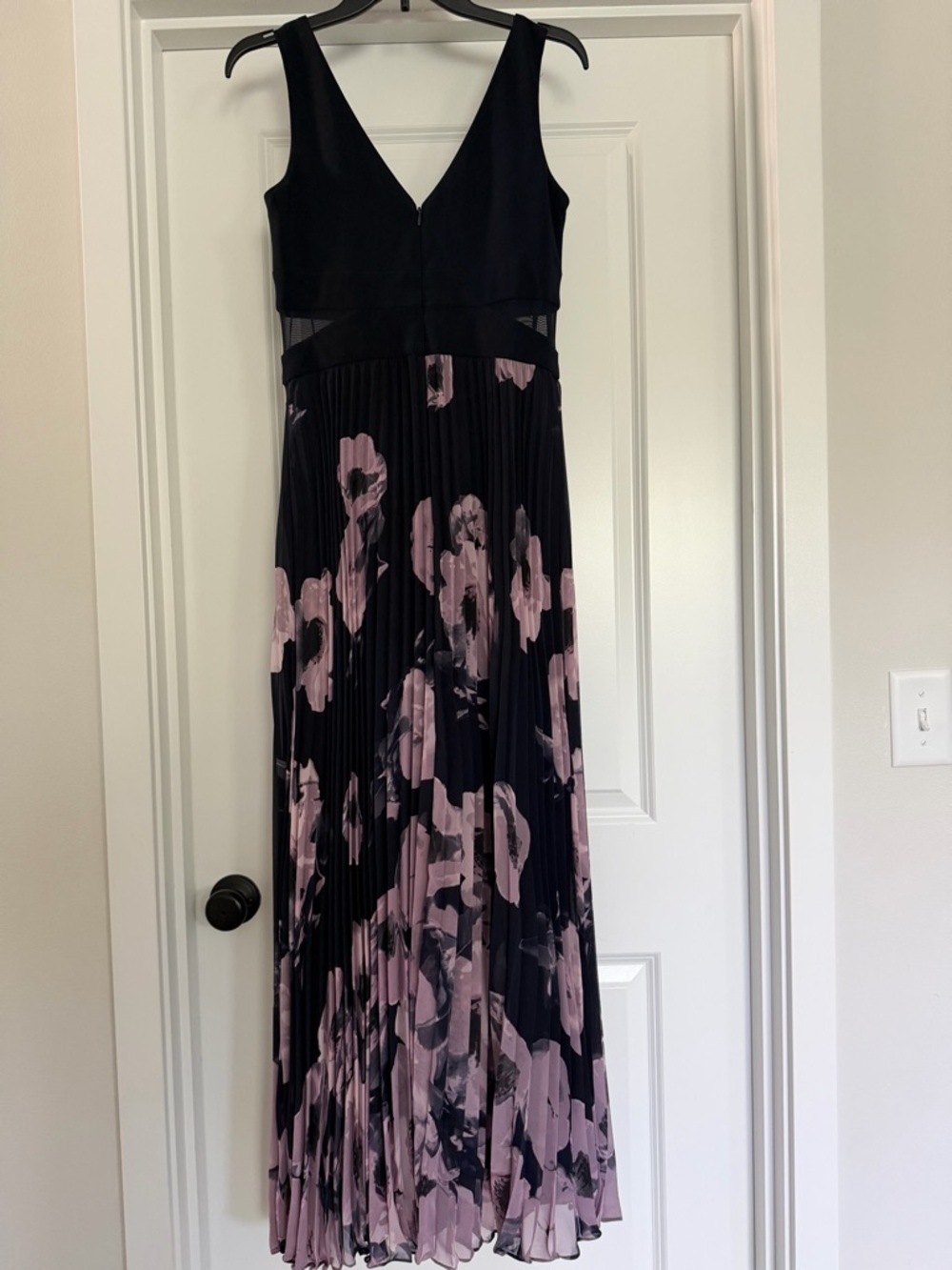 Xscape Navy and Pink Floral V-Neck Pleated Maxi Dress - Picture 4 of 5